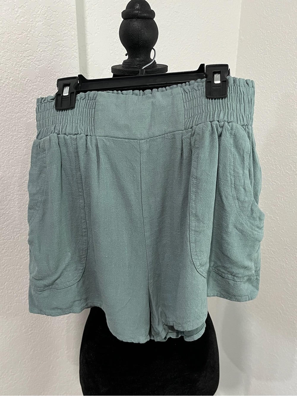 High-Waist Relaxed Shorts in Sage Green